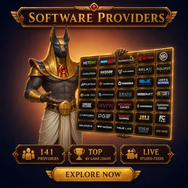 AmunRa Software-Anbieter Showcase mit Schakal-köpfigem Kurator, der leuchtendes Spielkachel-Mosaik präsentiert